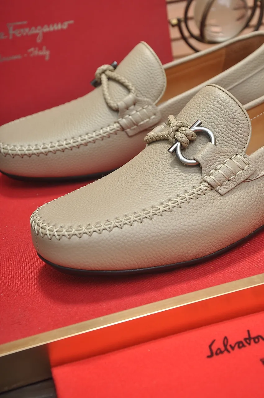 Men's shoes 💰480💶 [Ferragamo/Ferragamo] The latest model in the counter. Original imported open-sided fine cowhide hand-woven + imported 🐂 cowhide + original luxury metal buckle + original combination outsole. No pressure in comparison 38--44🎉